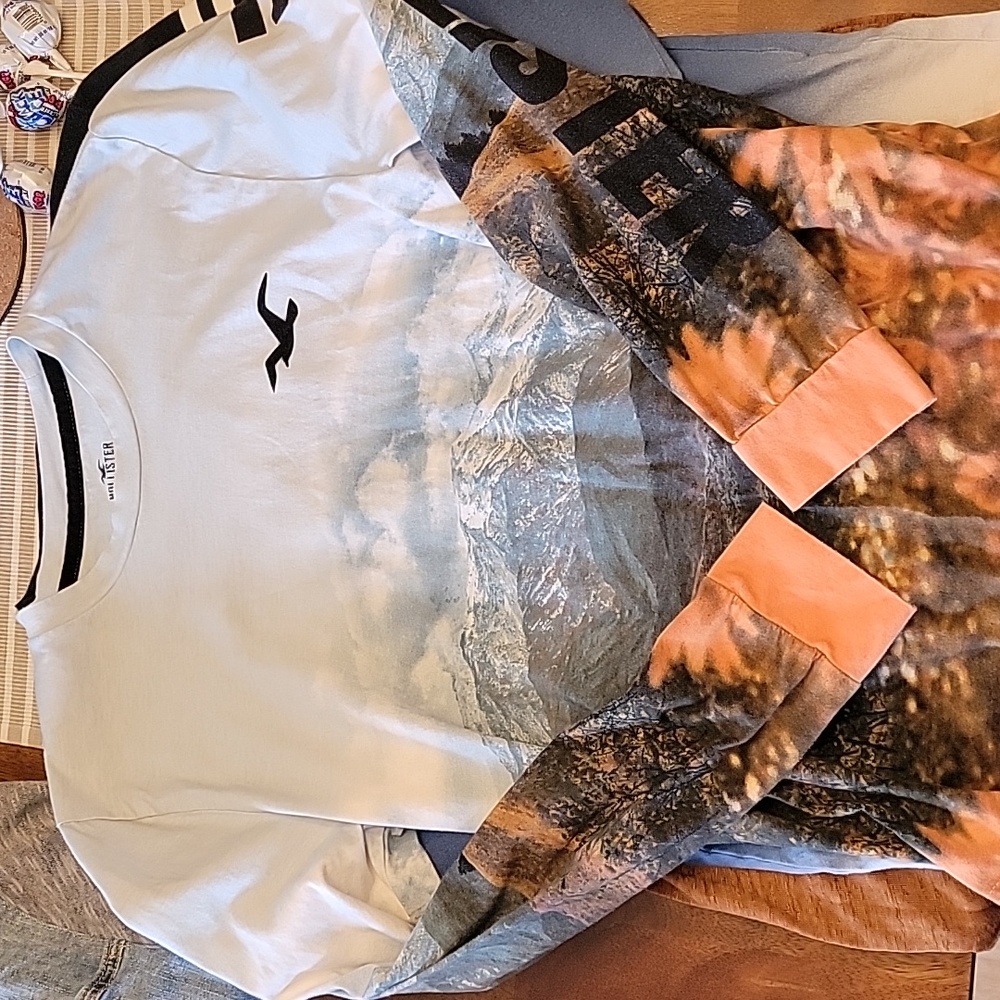 Hollister mens long sleeve 3 shirts